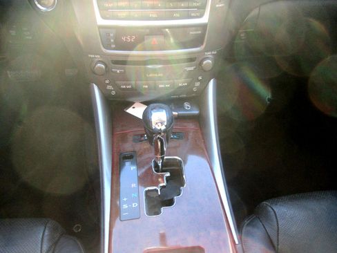 Used 2006 Lexus IS 250 image 21