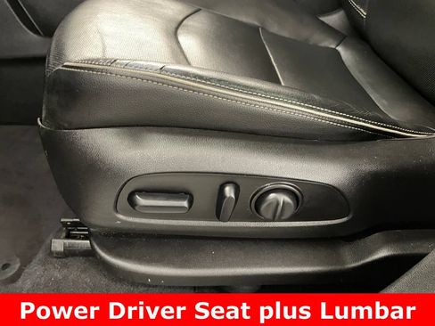 Used 2019 GMC Terrain Denali w/ Advanced Safety Package AWD/4WD image 11