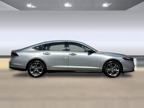 Used 2024 Honda Accord EX image 8