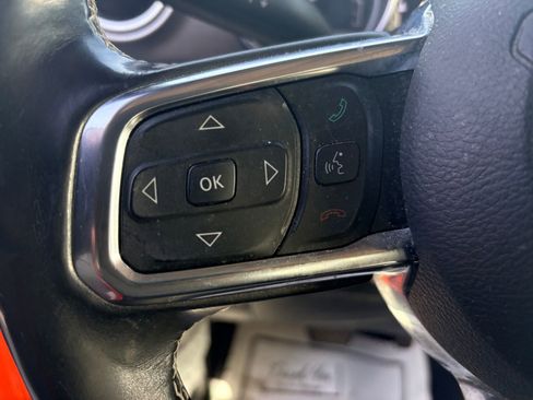 Used 2018 Jeep Wrangler Unlimited Sahara w/ Cold Weather Group image 20