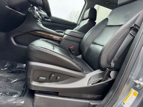 Used 2019 Chevrolet Tahoe LT w/ LT Signature Package image 8