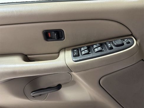 Used 2006 Chevrolet Tahoe LS w/ Smart Select Package image 19