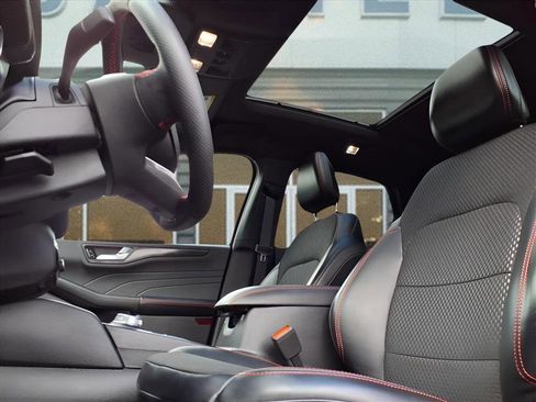 Used 2023 Ford Escape ST-Line Select w/ Tech Pack #2 image 22