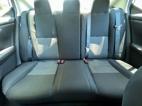 Used 2025 Nissan Sentra SV FWD image 36