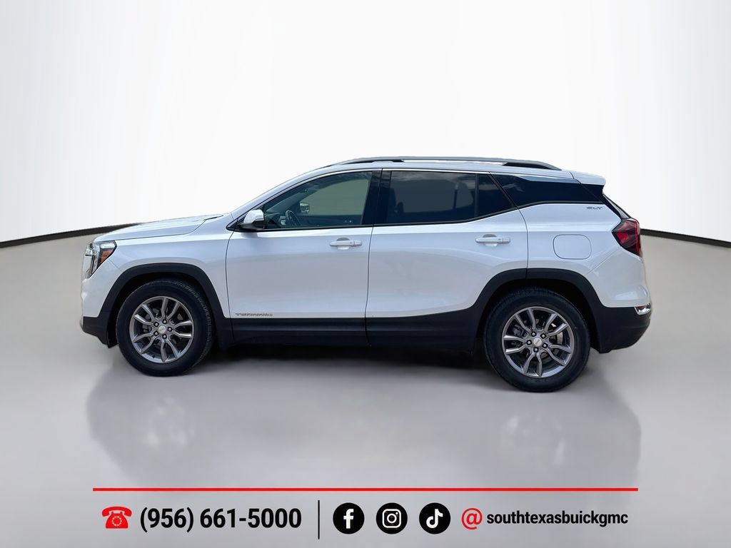Used 2023 GMC Terrain SLT w/ Infotainment Package II FWD image 4