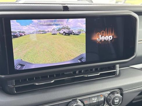 New 2026 Jeep Gladiator Sport AWD/4WD image 37