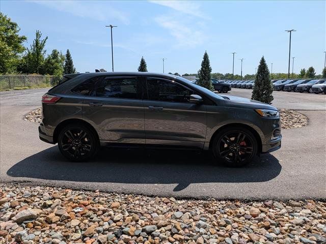 Used 2022 Ford Edge ST w/ Equipment Group 401A AWD/4WD image 6
