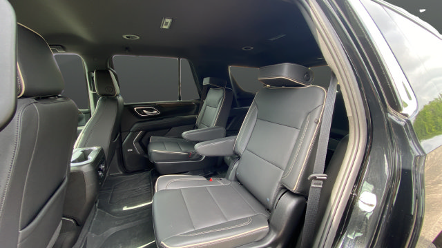 Used 2024 Chevrolet Tahoe Premier AWD/4WD image 24