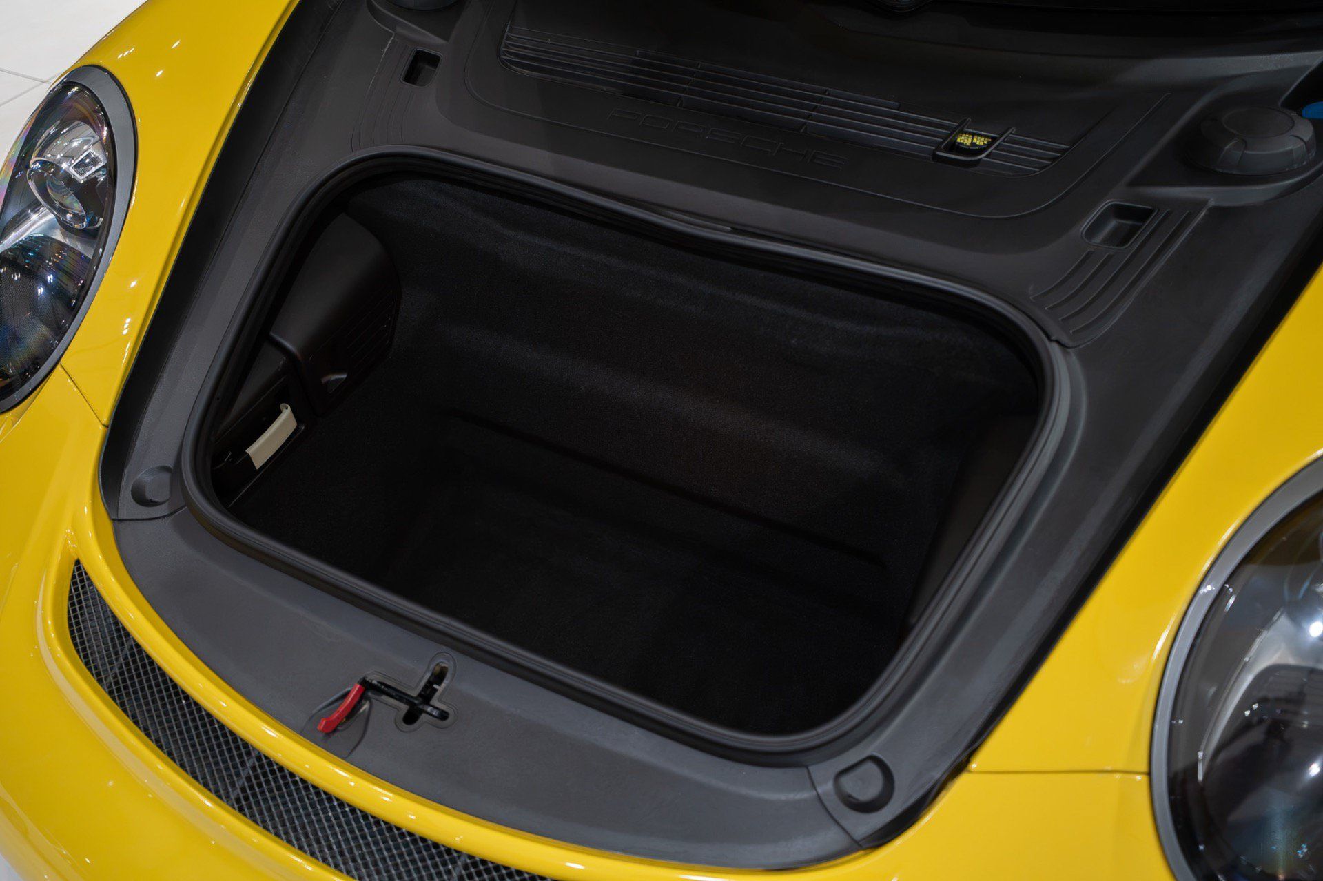 Used 2018 Porsche 911 GT3 RWD image 51
