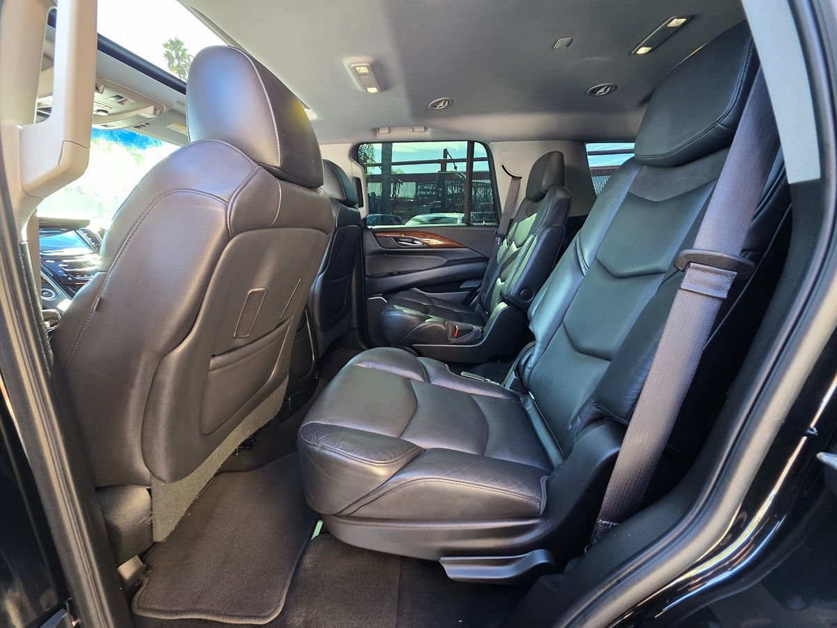 Used 2018 Cadillac Escalade Luxury RWD image 26