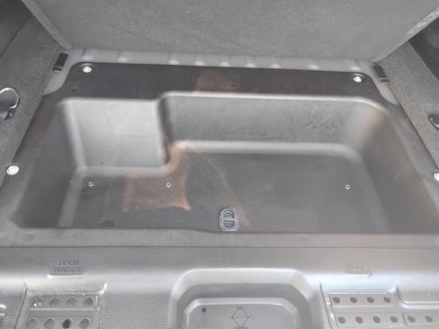 Used 2022 Jeep Wrangler Unlimited Rubicon w/ Cold Weather Group image 16