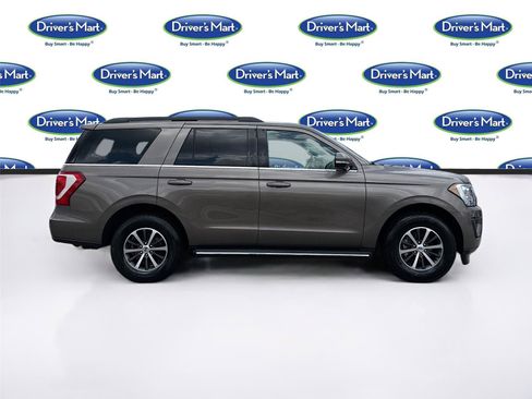 Used 2018 Ford Expedition XLT w/ Equipment Group 202A RWD image 8