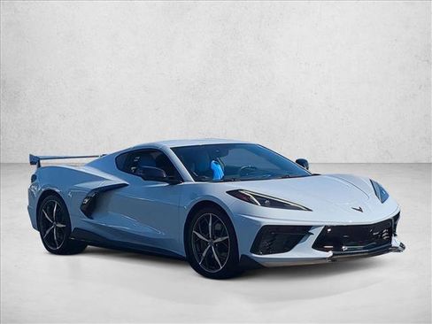 Used 2023 Chevrolet Corvette Stingray Premium Cpe w/ Z51 Performance Package RWD image 3