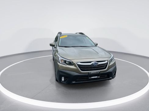 Used 2021 Subaru Outback Premium AWD/4WD image 3