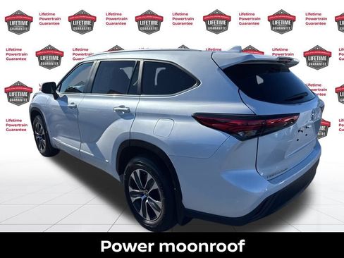 Used 2023 Toyota Highlander XLE image 9