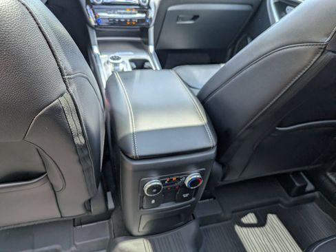 Used 2023 Ford Explorer Limited w/ Limited Technology Package RWD image 33