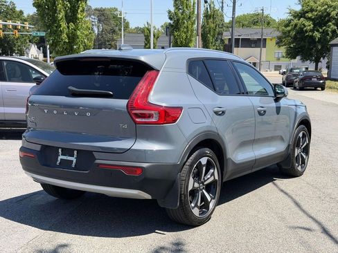 Used 2021 Volvo XC40 T4 Momentum w/ Protection Package Premier FWD image 20