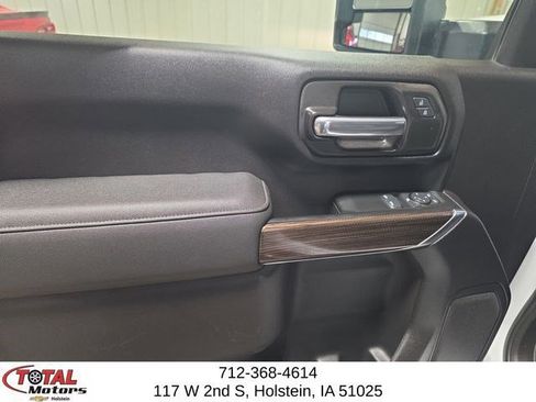 Used 2025 Chevrolet Silverado 3500 LT AWD/4WD image 10