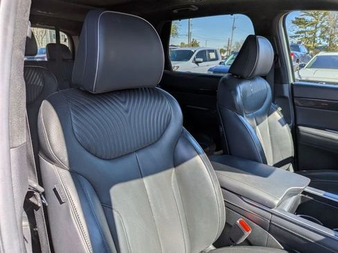 Used 2024 Hyundai Palisade Calligraphy image 40