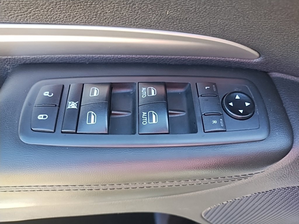 Used 2018 Dodge Durango SXT AWD/4WD image 14