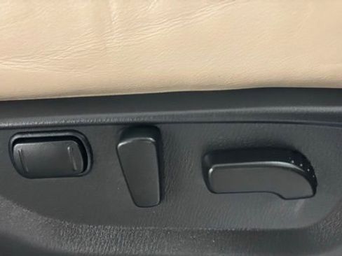 Used 2021 Nissan Armada SL w/ Captain's Chairs Package image 21