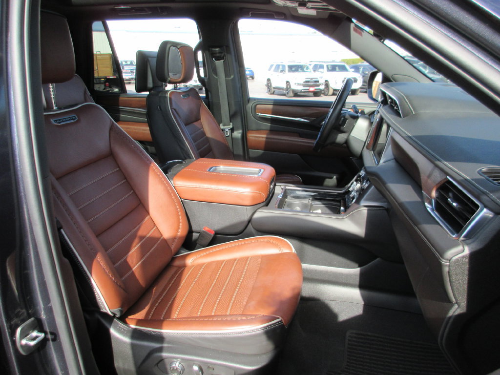 Certified 2024 GMC Yukon Denali Ultimate AWD/4WD image 27