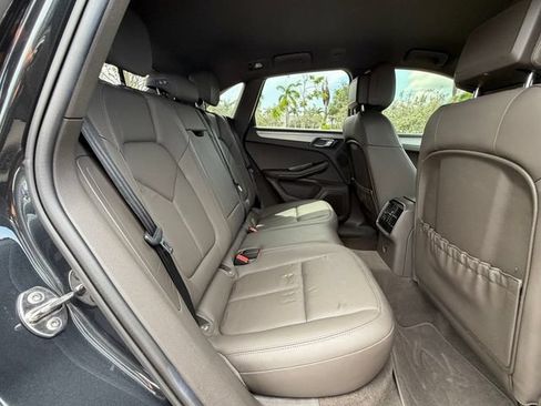 Used 2023 Porsche Macan AWD/4WD image 13