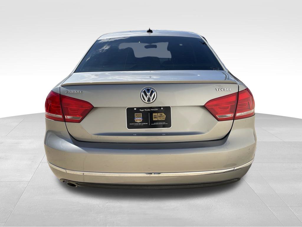 Used 2014 Volkswagen Passat TDI SEL Premium FWD image 6