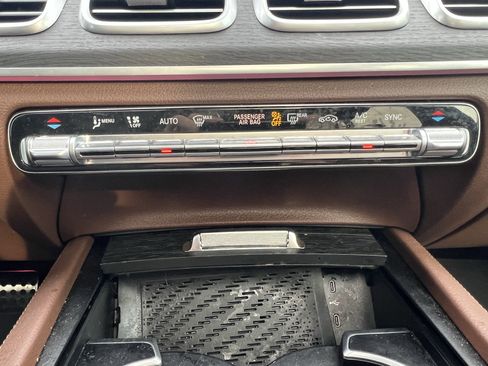 Certified 2024 Mercedes-Benz GLS 450 4MATIC image 30