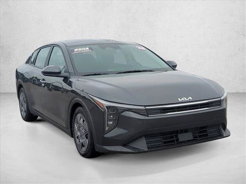 Used 2025 Kia K4 FWD image 3