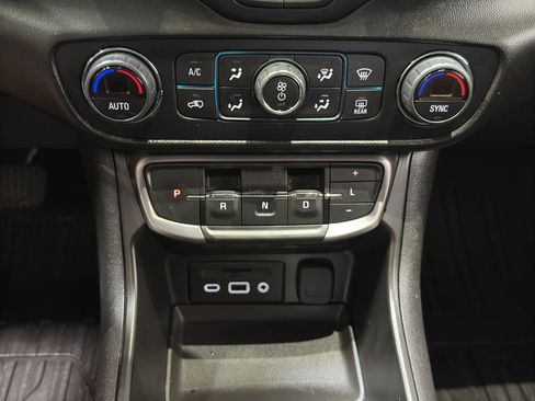 Used 2022 GMC Terrain AT4 AWD/4WD image 31