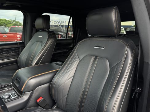 Used 2023 Ford Expedition Platinum image 22