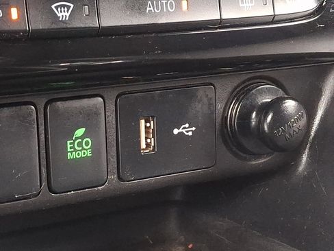 Used 2024 Mitsubishi Eclipse Cross ES AWD/4WD image 22