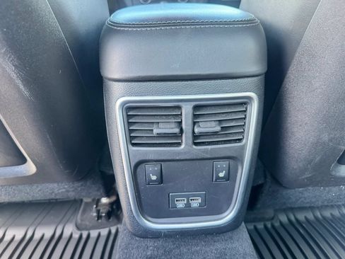 Used 2015 Dodge Charger R/T RWD image 37