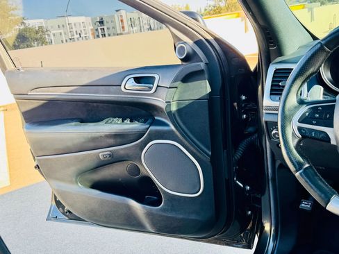 Used 2014 Jeep Grand Cherokee SRT8 w/ Luxury Group II image 82