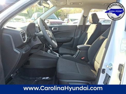 New 2026 Hyundai Venue SE image 7