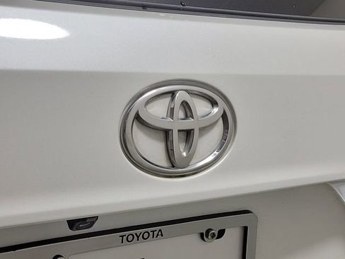 Used 2024 Toyota Highlander XSE FWD image 9