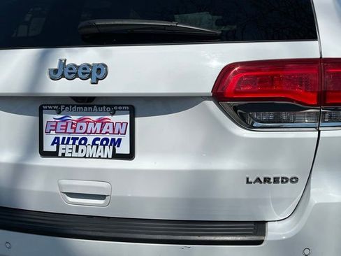 Used 2019 Jeep Grand Cherokee Laredo AWD/4WD image 29