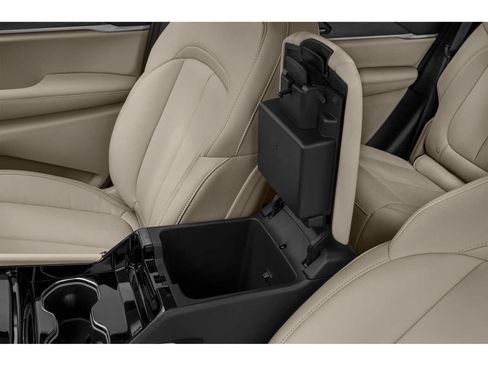 Used 2023 Jeep Grand Cherokee Limited w/ Black Appearance Package AWD/4WD image 10
