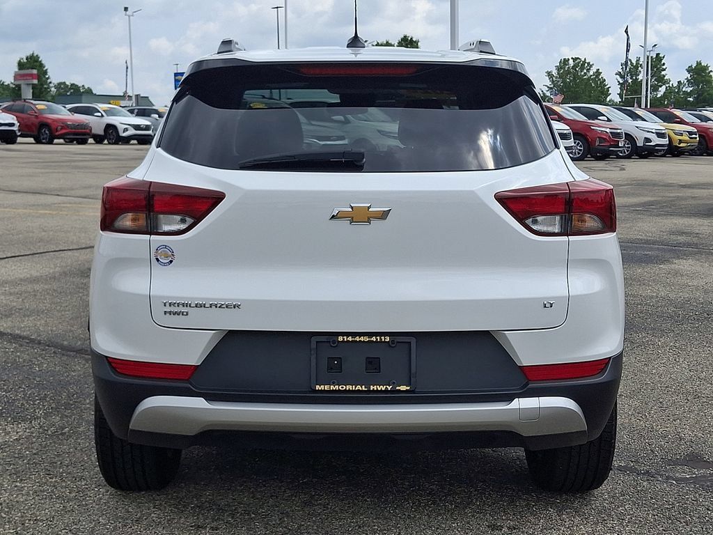 Used 2024 Chevrolet TrailBlazer LT AWD/4WD image 6
