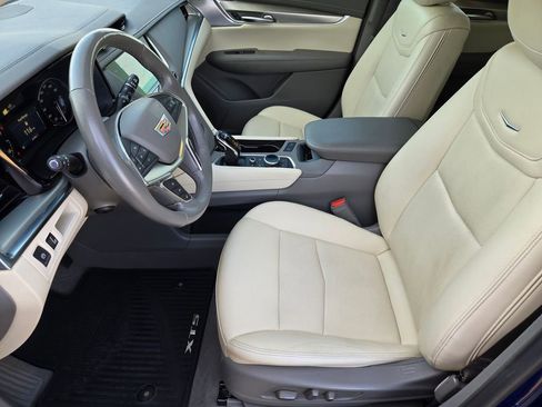 Certified 2023 Cadillac XT5 Premium Luxury image 11