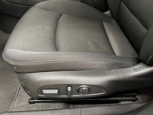 Used 2024 Chevrolet Malibu LT image 23