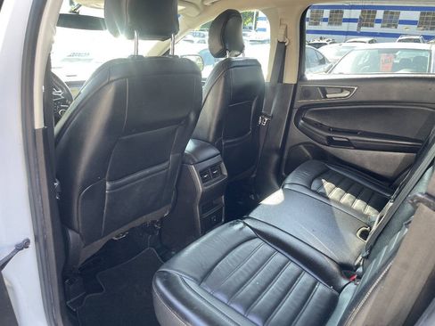 Used 2017 Ford Edge SEL w/ Equipment Group 201A AWD/4WD image 17