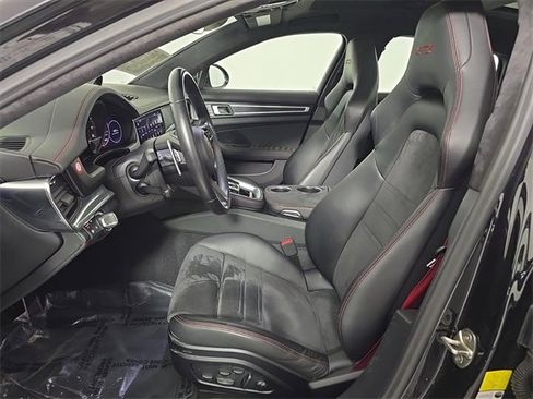 Certified 2023 Porsche Panamera GTS image 5