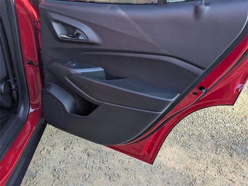 New 2026 Chevrolet Trax RS w/ Sunroof Package image 28