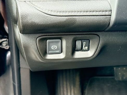 Used 2020 GMC Acadia SLE w/ Driver Convenience Package FWD image 15