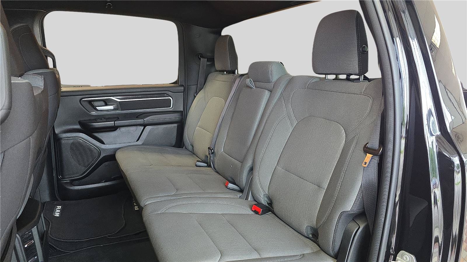 Used 2023 RAM 1500 Big Horn AWD/4WD image 18