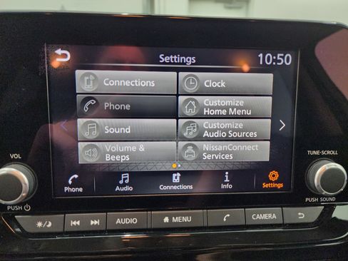 Used 2025 Nissan Pathfinder SV image 47