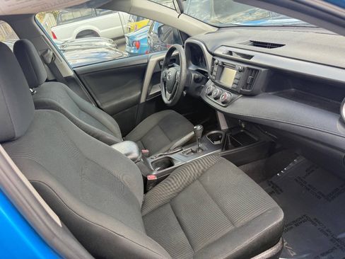 Used 2016 Toyota RAV4 LE AWD/4WD image 17