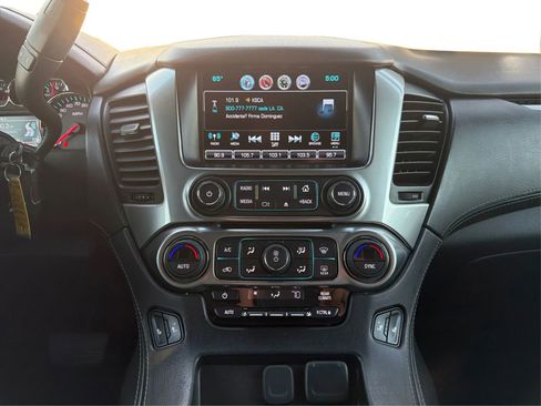 Used 2019 Chevrolet Suburban LT image 14